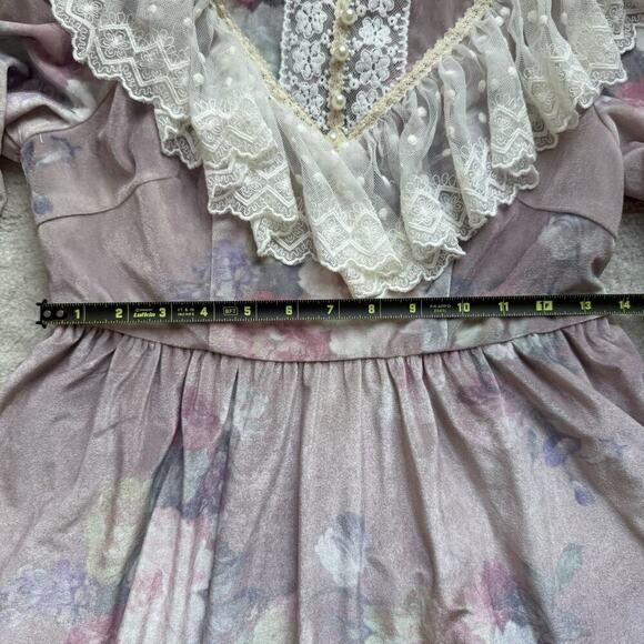 Vintage Floral Stretchy Velvet Prairie Dress M Ruffle Lace Yoke Cottagecore Maxi - Picture 12 of 13